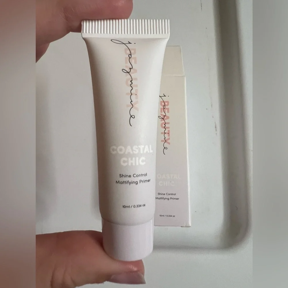 Jazmine Beauty Coastal Chic Shine Control Mattifying Primer